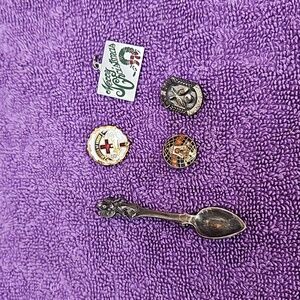 Pin jewelry lot